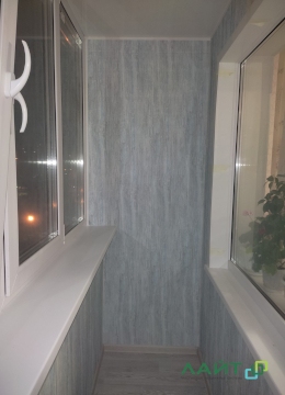 Остекление лоджии 2.7 м и внутренняя отделка ламинированными панелями